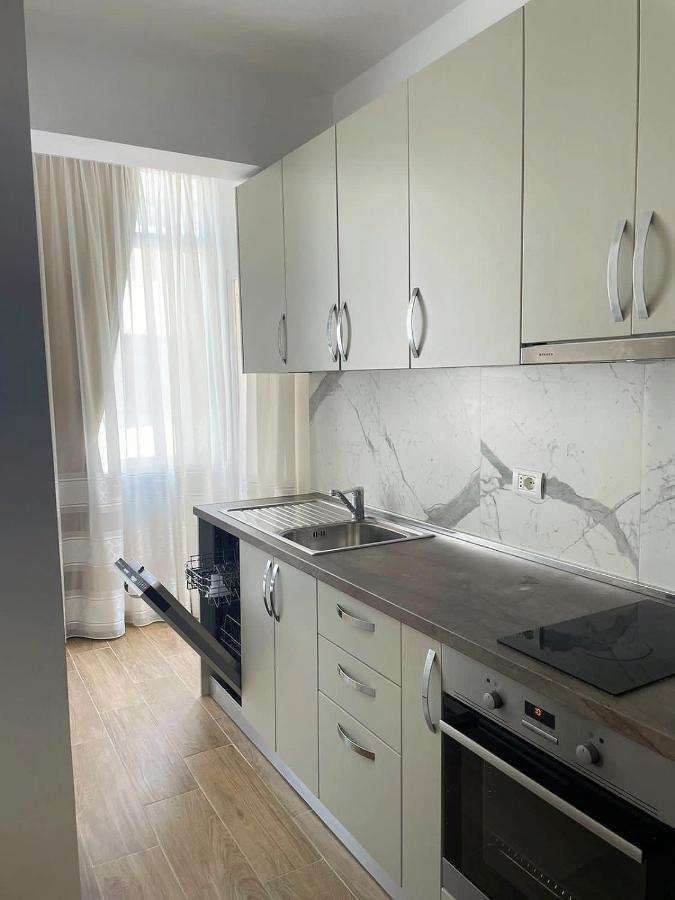 Central City Apartment Tirana Zewnętrze zdjęcie